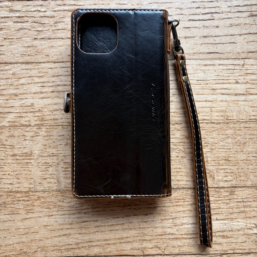 Black & Brown Leather Wallet Phone Case - iPhone 13